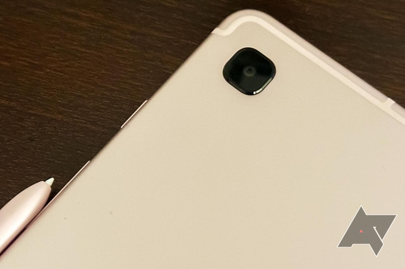 Samsung Galaxy Tab S6 Lite camera.