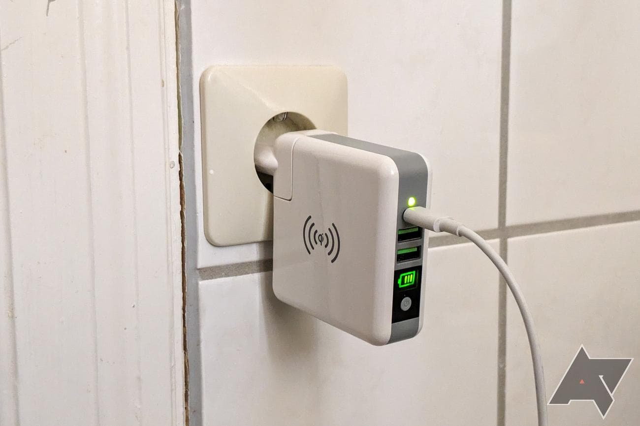 smrter-wireless-qi-powerbank-charger