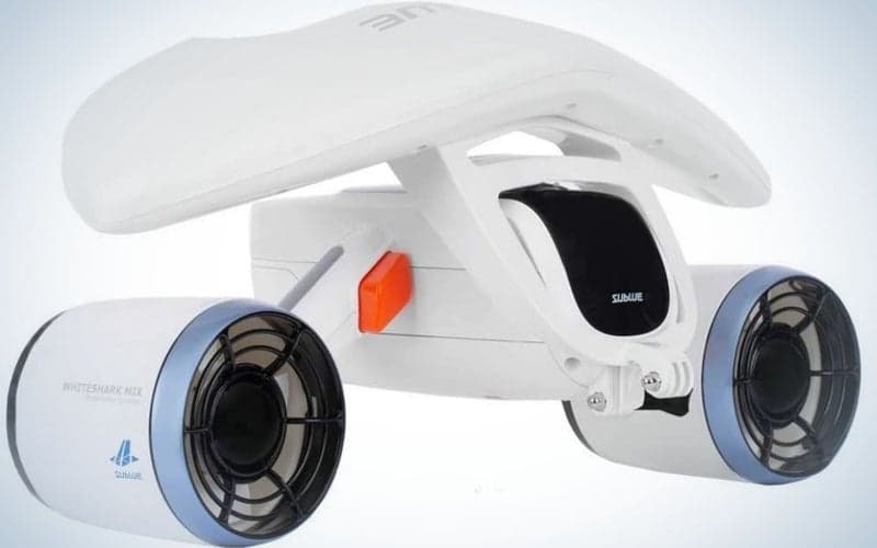 Το υποβρύχιο σκούτερ suBlue WhiteShark Mix είναι το καλύτερο για μέγιστο βάθος.