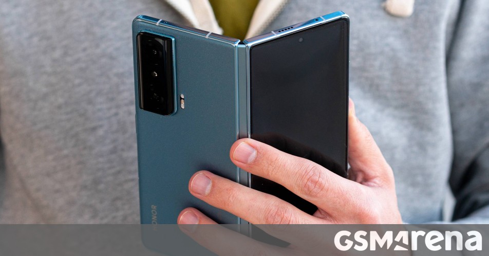 Εμφανίζονται τα πρώτα δείγματα κάμερας του Honor Magic V2
