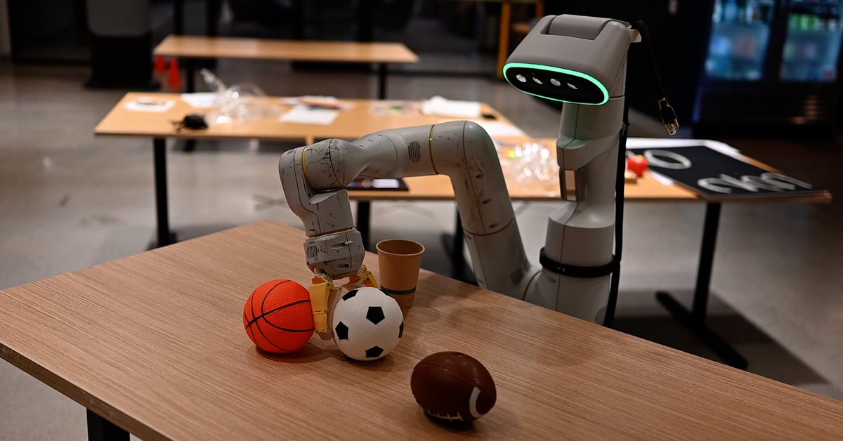 Η Google εκπαιδεύει ρομπότ με τον τρόπο που εκπαιδεύει τα chatbot AI
