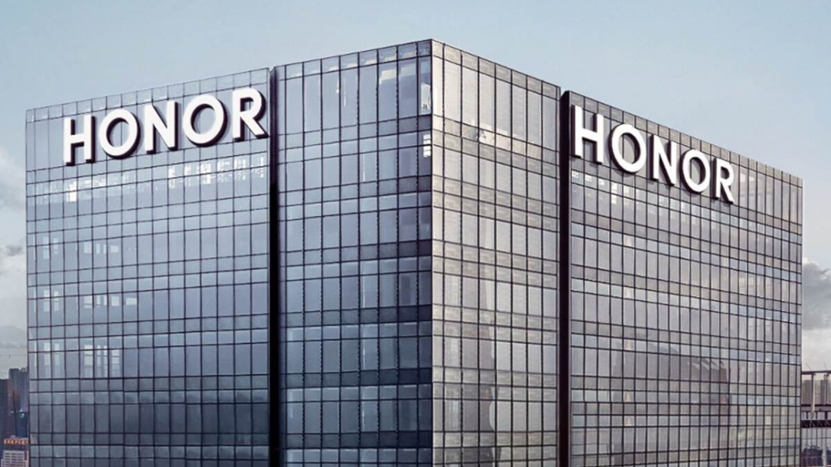 Honor is ready to take on Samsung with its first-ever clamshell foldable