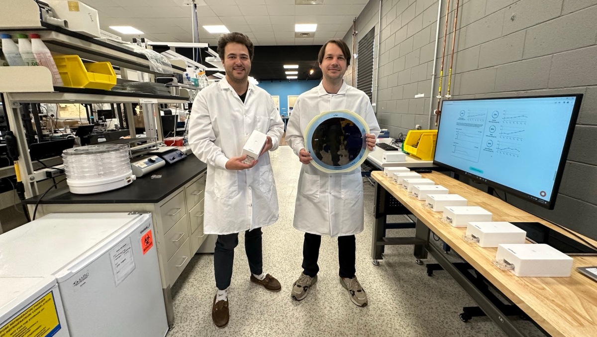 Η Intel Capital και η Khosla ηγούνται της επένδυσης 27 εκατομμυρίων δολαρίων στην τεχνολογία οικιακών εξετάσεων αίματος της SiPhox Health
