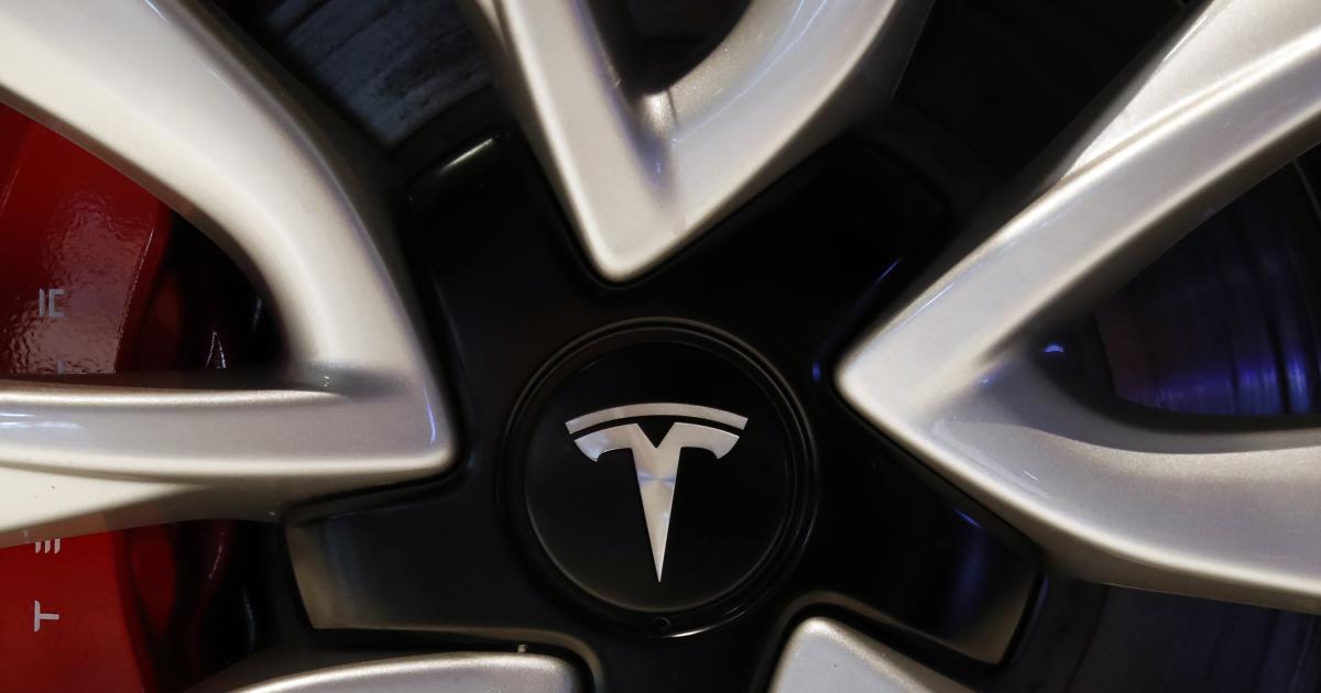 Η Tesla κατασκεύασε και παρέδωσε σχεδόν μισό εκατομμύριο EVs το δεύτερο τρίμηνο
