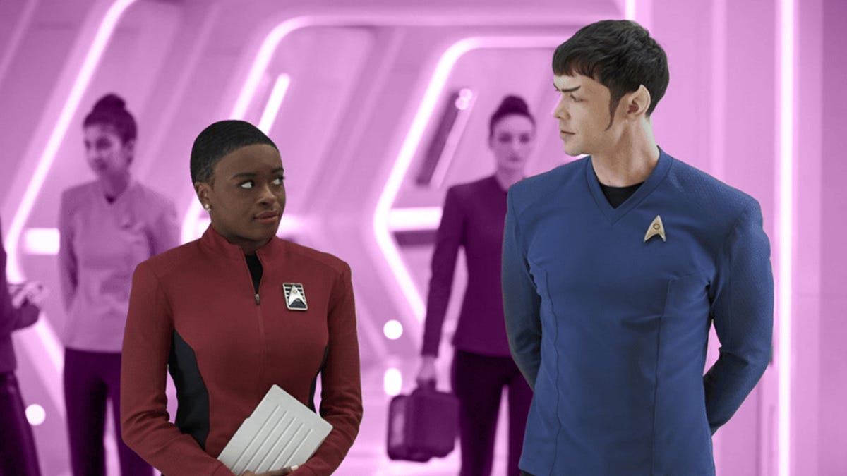  Θα δούμε περισσότερα από τη σχέση του Uhura με τον Spock;  |  io9 Συνέντευξη
