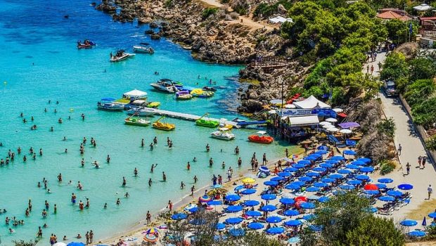 Κύπρος: Δεκάδες παραλίες κινδυνεύουν να εξαφανιστούν λόγω της κλιματικής αλλαγής