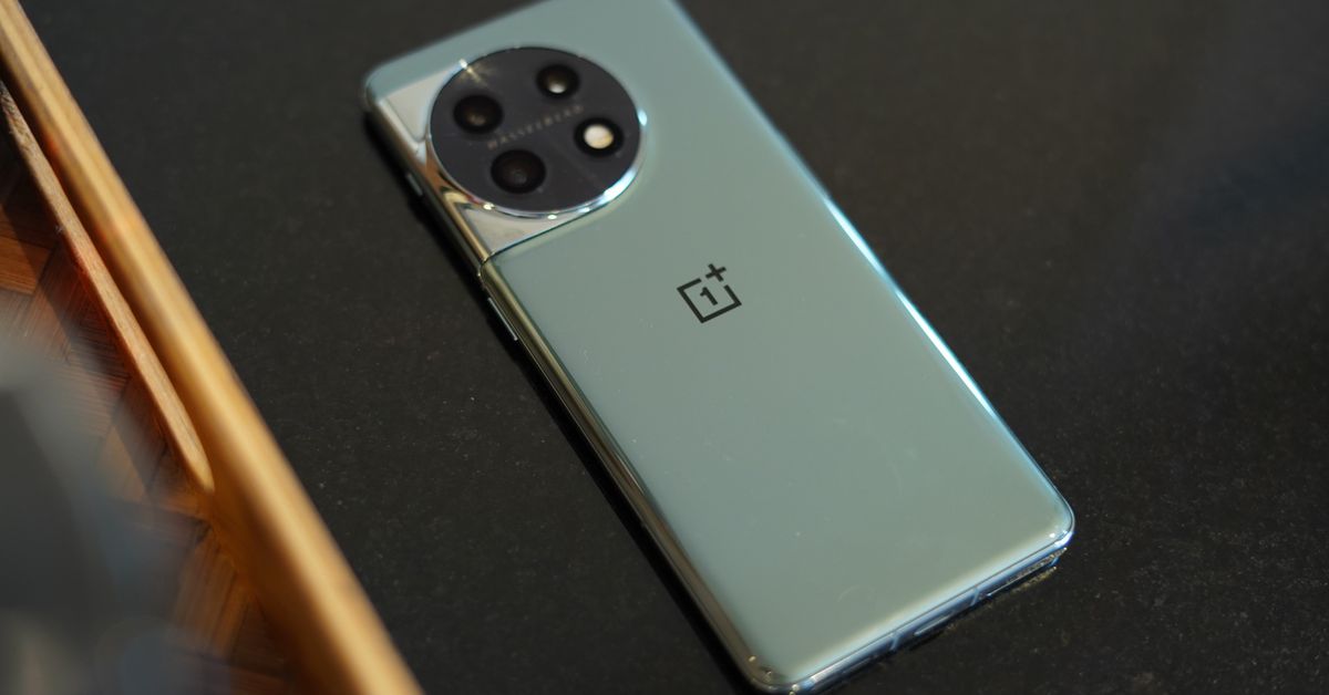 Οι διαρροές του OnePlus 12 δείχνουν μεγαλύτερη μπαταρία και ταχύτερη φόρτιση
