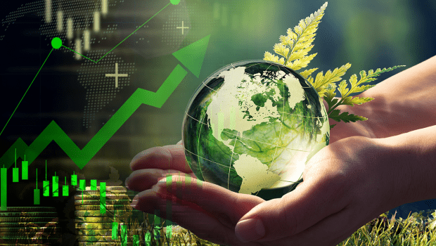 Πράσινη μετάβαση: Πώς μετατρέπεται σε καύσιμο για την παγκόσμια οικονομία
