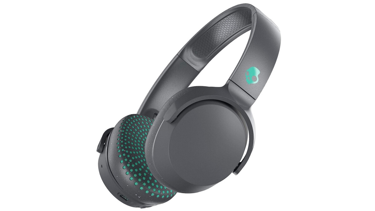 The Skullcandy Riff headphones might be this summer's top wireless on-ear bargain at this price