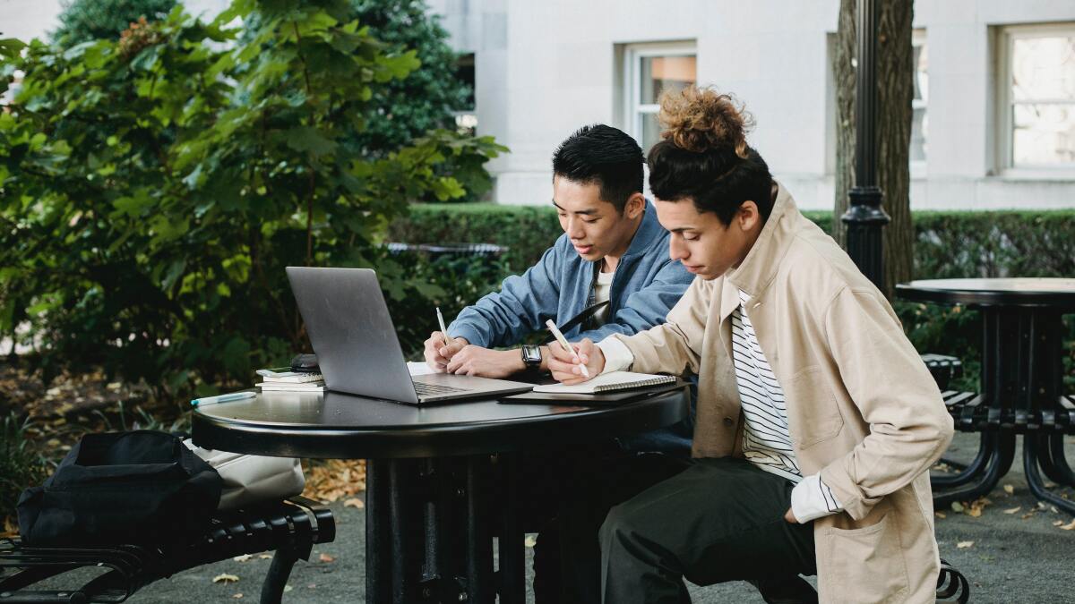 Τα καλύτερα δωρεάν διαδικτυακά μαθήματα από το MIT
