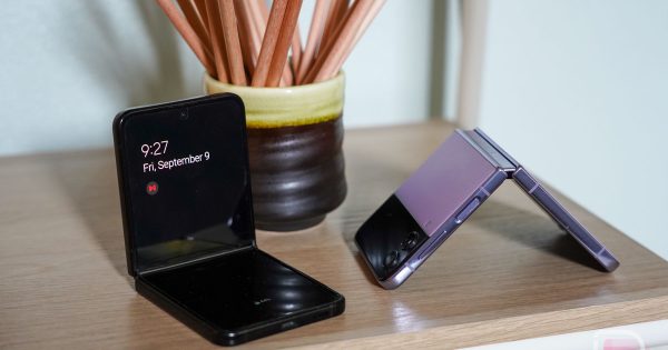 Το Galaxy Z Flip 5 κλείνει οριστικά επίπεδη
