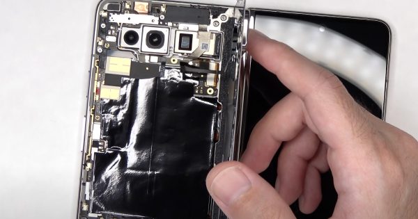 Το Pixel Fold Self Repairs Green Lit
