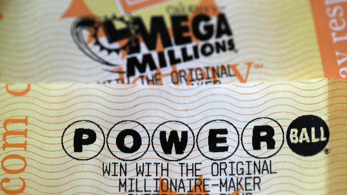 Το Powerball έφτασε τα 900 εκατομμύρια δολάρια μετά την κλήρωση χωρίς νικητή
