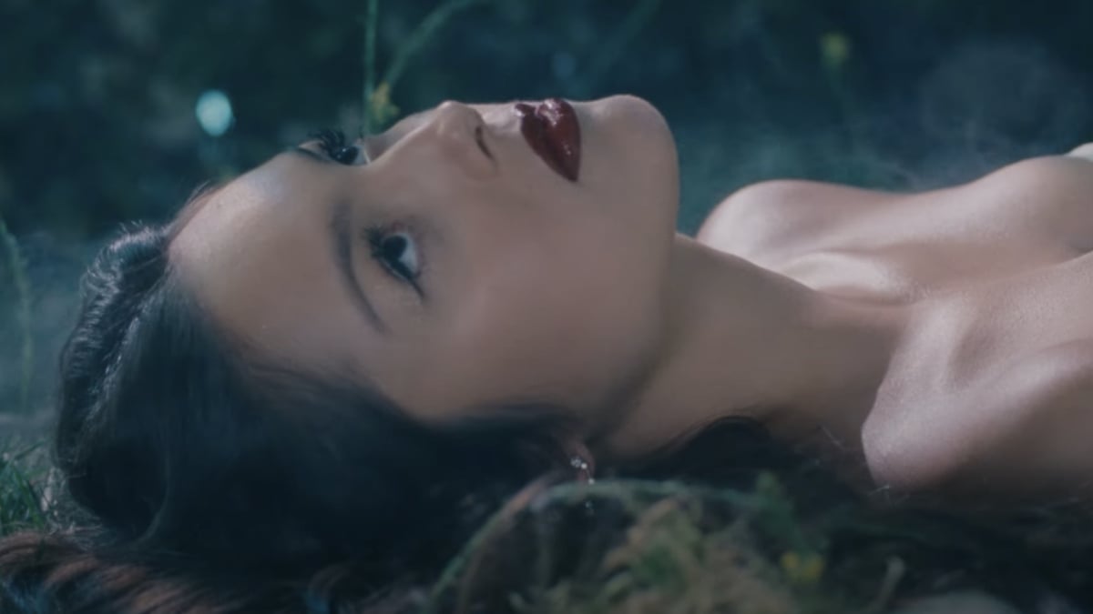 Το βίντεο «βαμπίρ» της Olivia Rodrigo δηλώνει ότι είναι ακόμα πιο βάναυσο εδώ έξω
