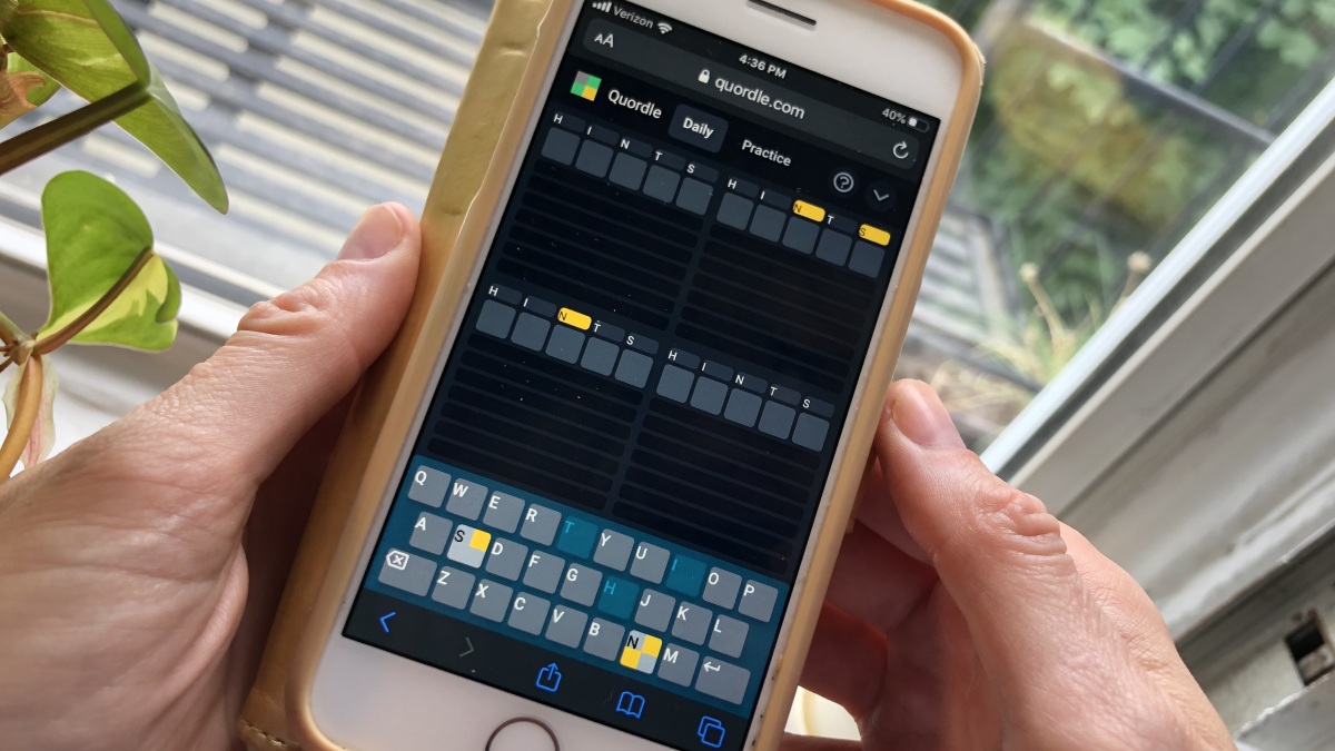 'Quordle' σήμερα: Δείτε κάθε απάντηση και υποδείξεις 'Quordle' για τις 11 Αυγούστου
