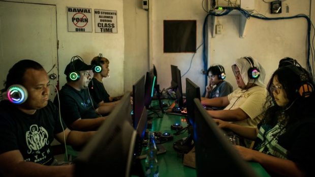 Τεχνητή νοημοσύνη: Πίσω από την έκρηξη της ΑΙ, κρύβεται ένας στρατός εργατών σε «ψηφιακά σούπερ μάρκετ»