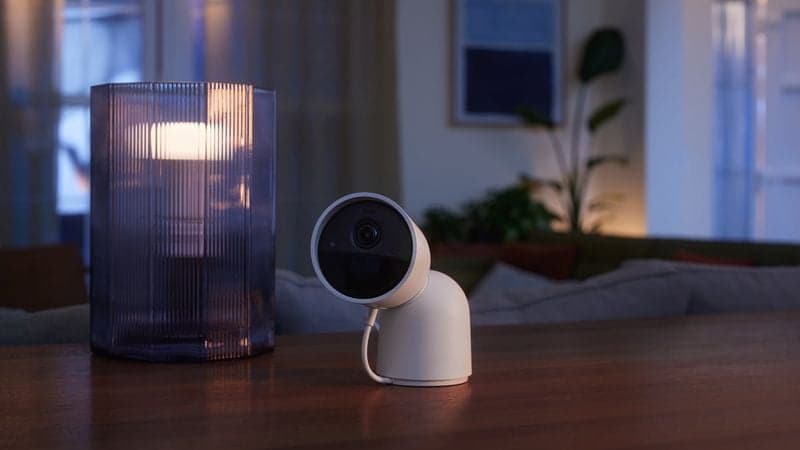 Η Philips Hue εντάσσει έξυπνες κάμερες και αισθητήρες