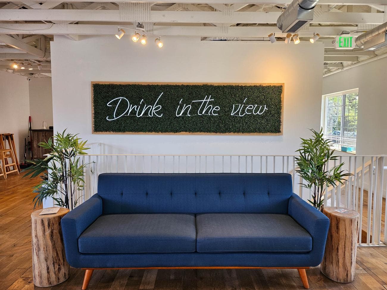 , I Wanted to Like the Big Cover Screen, TechWar.gr