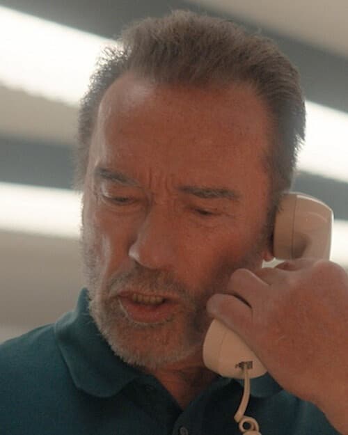 Image Credit–Arnold Schwarzenegger/Twitter - 5 διασημότητες που δεν χρησιμοποιούν iPhone και οι εκπληκτικοί λόγοι για τους οποίους