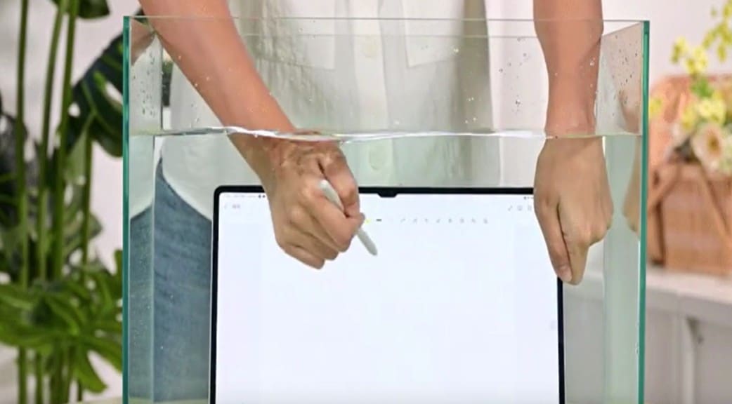Samsung Galaxy Tab S9 Ultra, Samsung Galaxy Tab S9 Ultra: Το S Pen δοκιμάζεται κάτω από το νερό