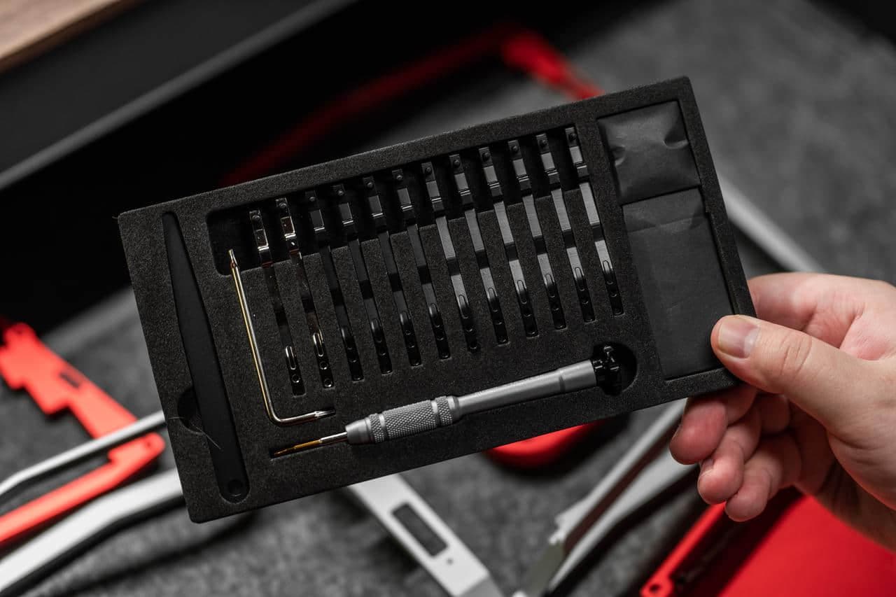 , Το AM AFA R2 του Angry Miao είναι εν μέρει γλυπτό, μέρος πληκτρολόγιο, TechWar.gr