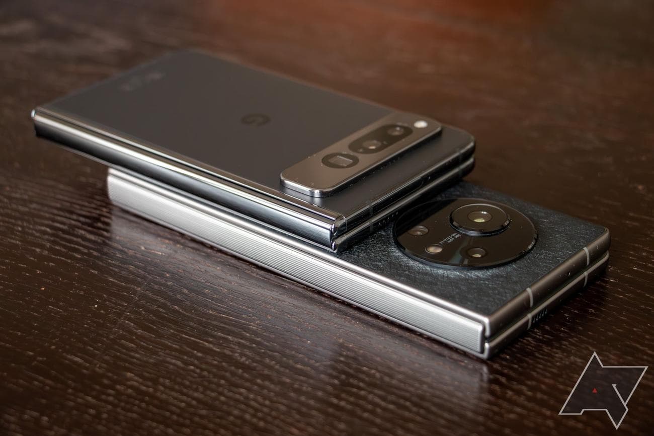 google-pixel-fold-vs-tecno-phantom-v-fold-1-1