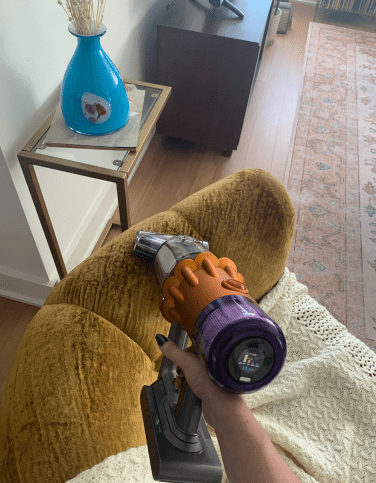 , Dyson V12 Detect Slim review: If you walk barefoot in your home, your vacuum needs a laser, TechWar.gr