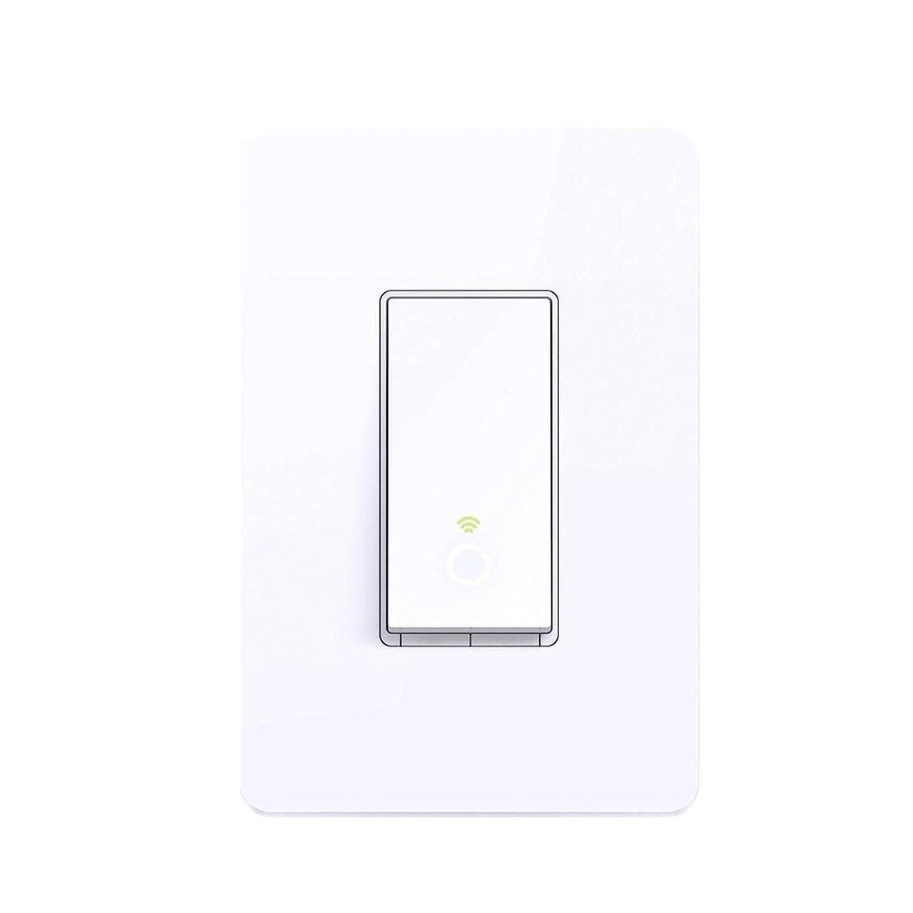Kasa HS210 Wi-Fi Smart Light Switch σε λευκό φόντο