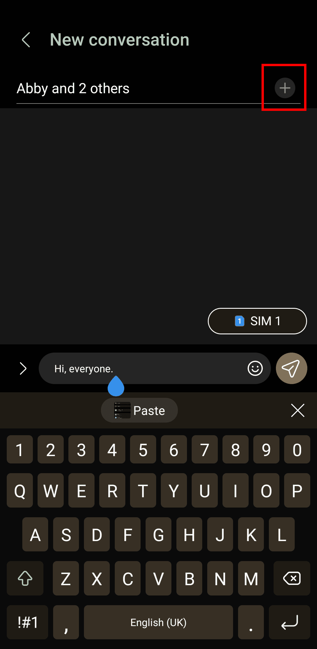 Ένα στιγμιότυπο οθόνης που επισημαίνει το κουμπί + για την προσθήκη παραληπτών στο Samsung Messages