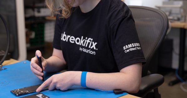 uBreakiFix Μετατροπή επιλεγμένων τοποθεσιών σε εμβληματικές τοποθεσίες επισκευής Samsung
