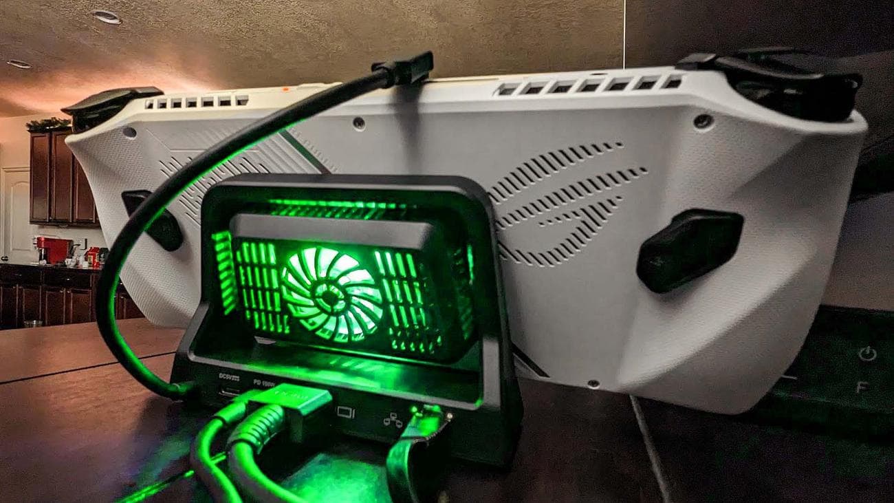, Review: Can this dock really cool the ROG Ally or Steam Deck?, TechWar.gr