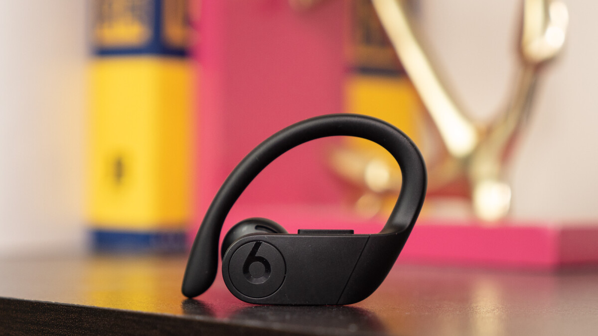 A hot deal makes the Beats PowerBeats Pro a tempting purchase right now