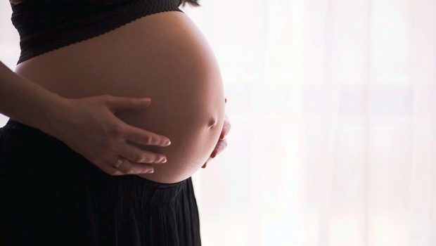 Επιλόχεια κατάθλιψη: Εγκρίθηκε στις ΗΠΑ η πρώτη θεραπεία σε χάπι