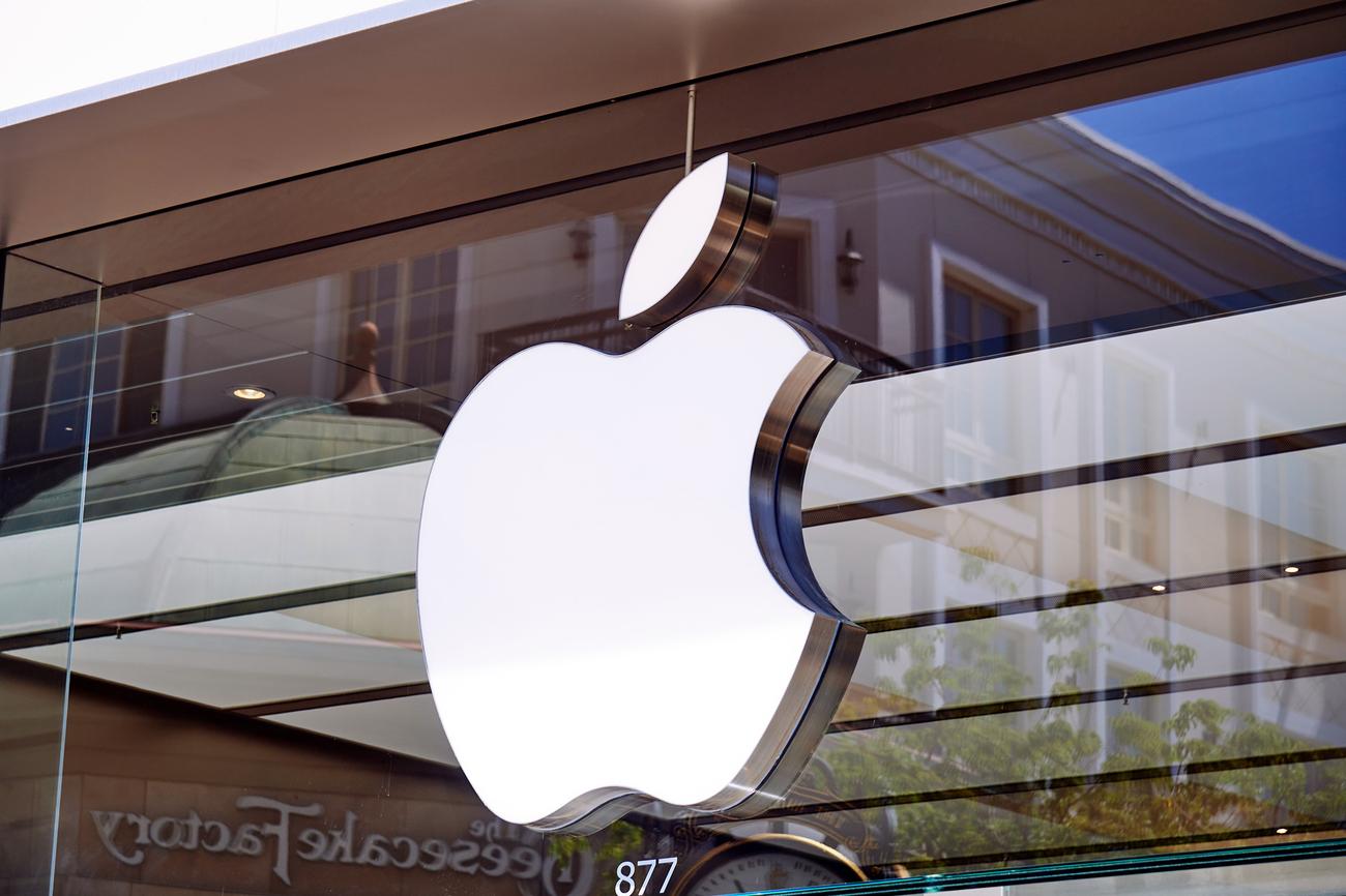 Η Apple δημοσιεύει κέρδη για το τρίτο τρίμηνο καθώς τα έσοδα μειώνονται ελαφρώς στα 81,8 δισεκατομμύρια δολάρια
