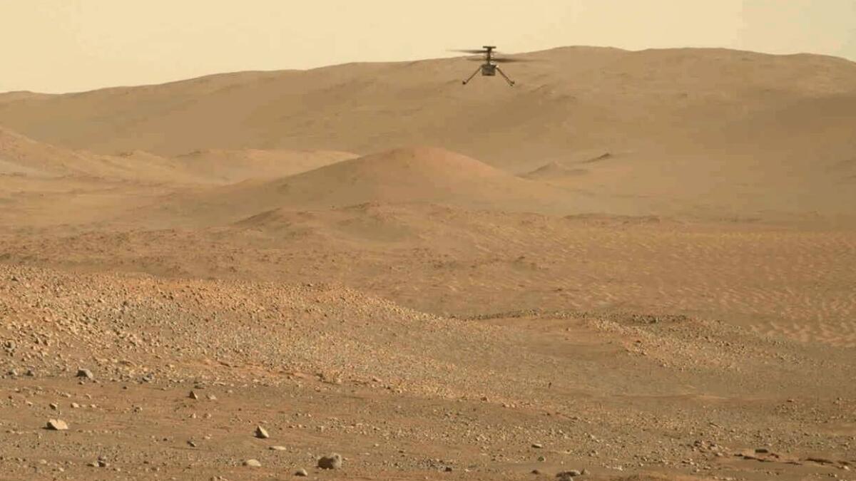 Η NASA έχει πλάνα από το ελικόπτερο Mars Ingenuity να πετά και να προσγειώνεται
