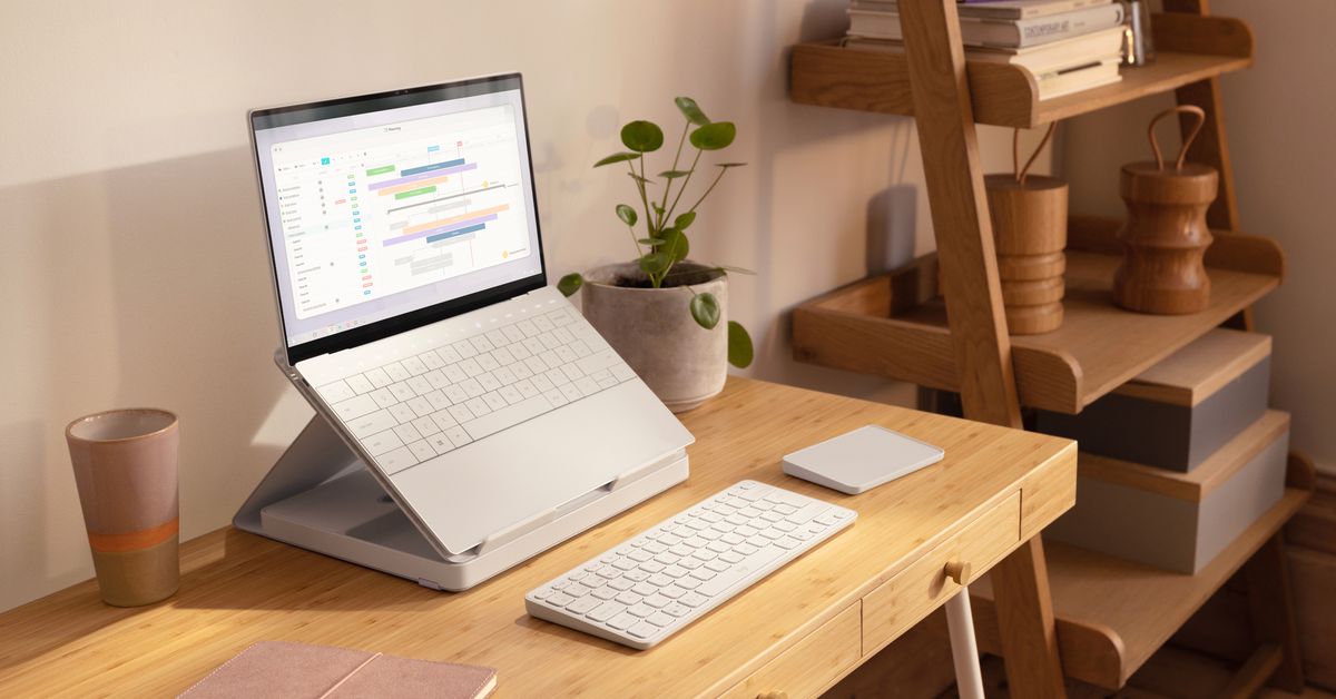 Η νέα βάση και το πληκτρολόγιο για φορητούς υπολογιστές της Logitech διπλώνουν σε ένα χαριτωμένο μικρό κουτί
