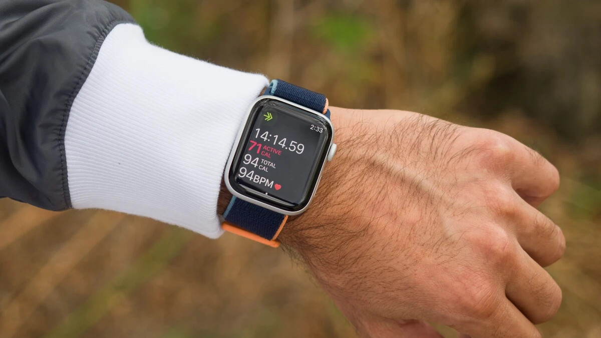 Wanting an Apple Watch on a budget? Get the OG Apple Watch SE from Walmart at a whopping $130 discou