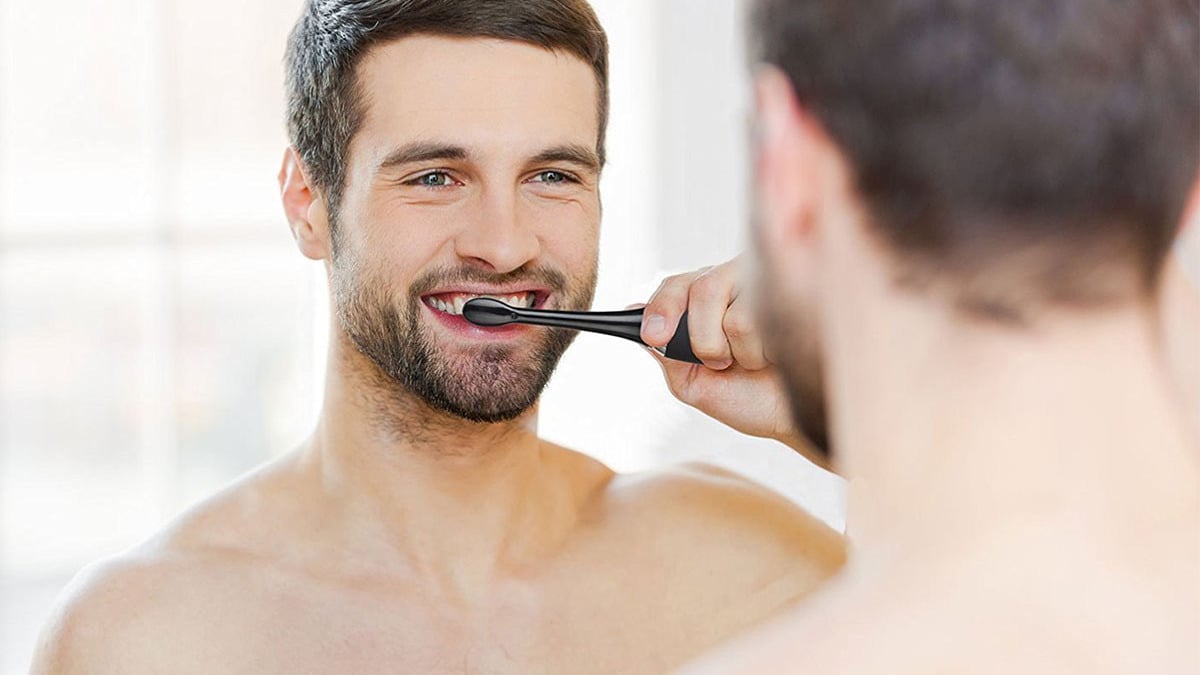 Καλύτερη προσφορά προσωπικής φροντίδας: ηλεκτρική οδοντόβουρτσα και αξεσουάρ AquaSonic για 30 $
