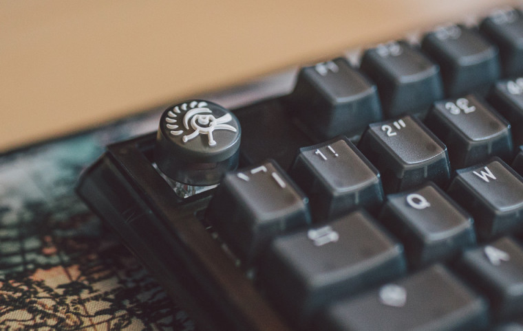 Κριτική: Ducky One 3 TKL Aura ενσύρματο πληκτρολόγιο παιχνιδιών με διακόπτες Cherry MX Red
