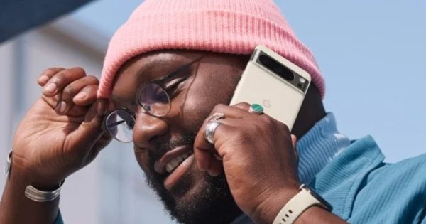 Μμμ, Pixel 8 Pro σε πορσελάνη
