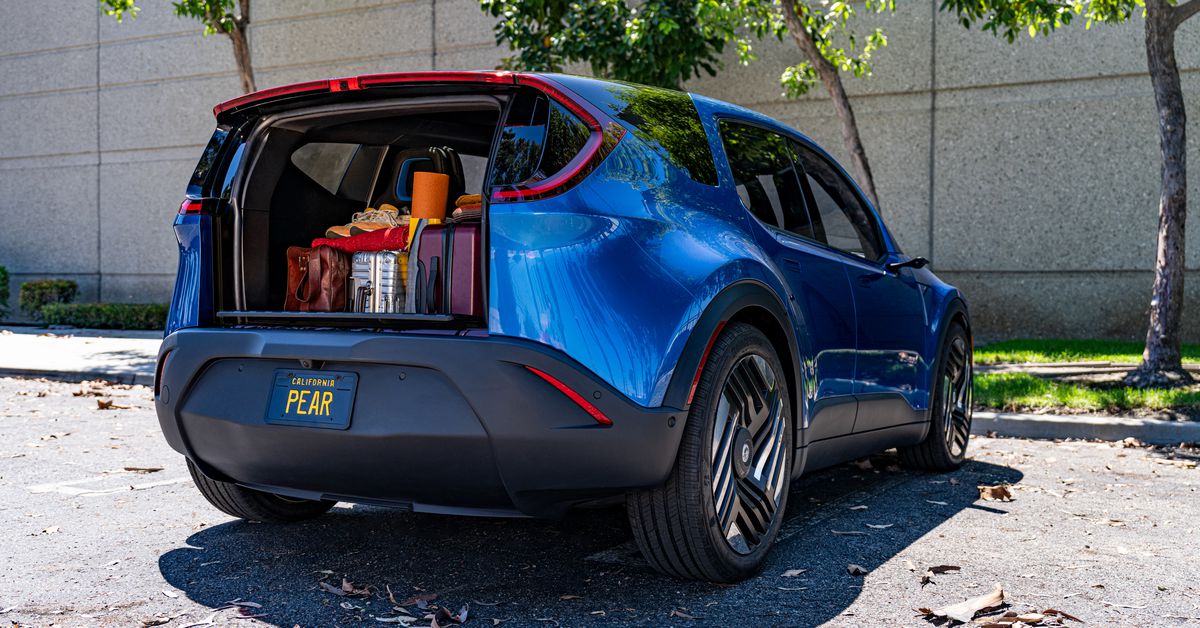 Ο κορμός του Fisker Pear που εξαφανίζεται είναι ένα εξαιρετικό μαγικό κόλπο
