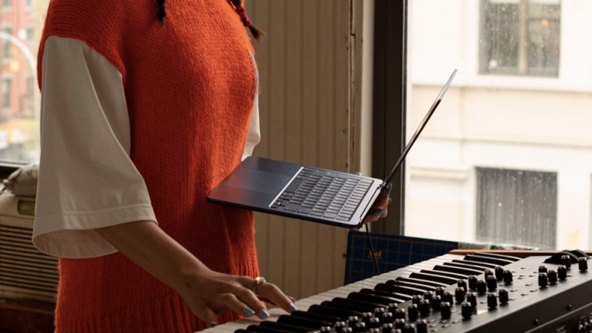 Το M2 MacBook Air πωλείται σε τιμή ρεκόρ χαμηλή
