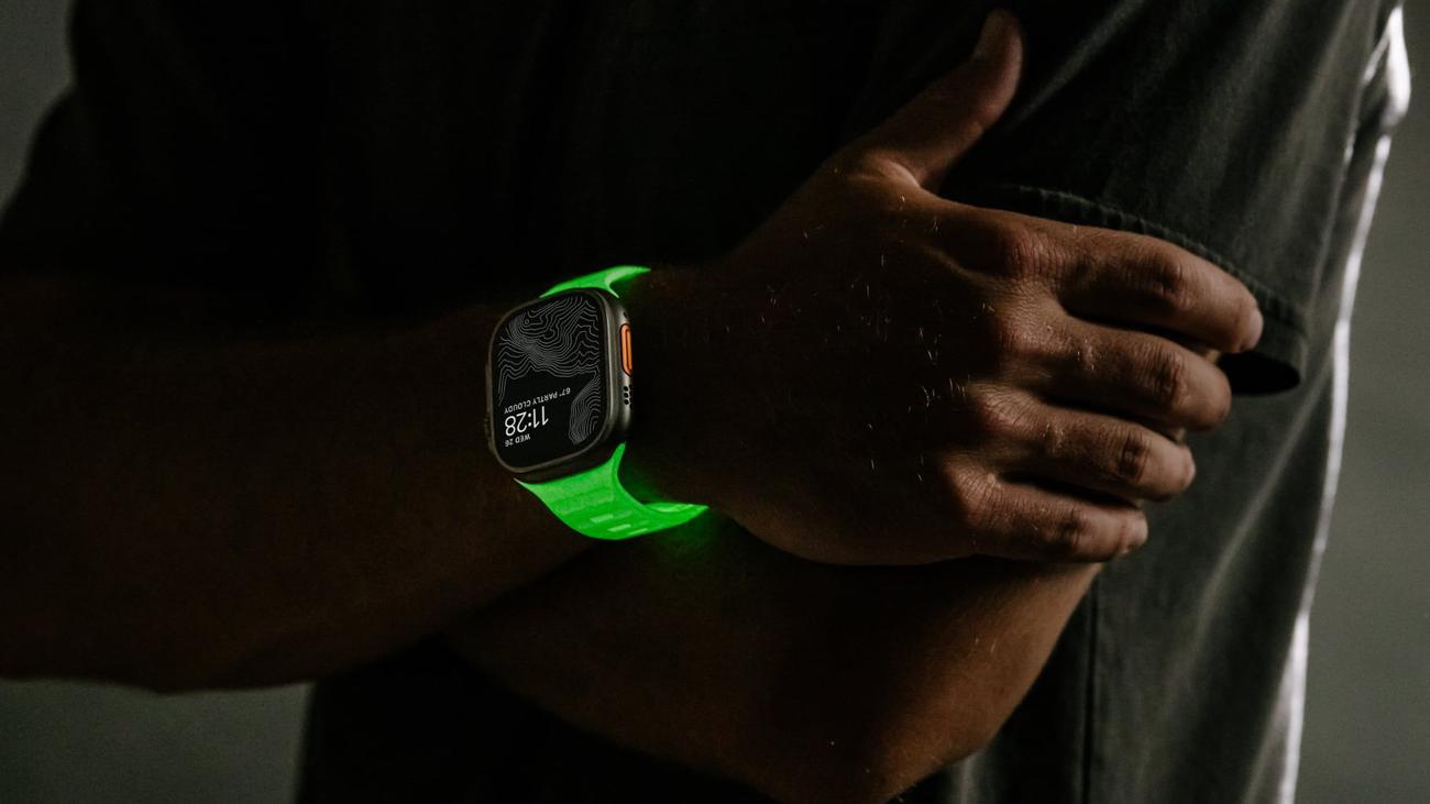 Το Nomad λανσάρει το νέο Glow in the Dark Sport Band για το Apple Watch
