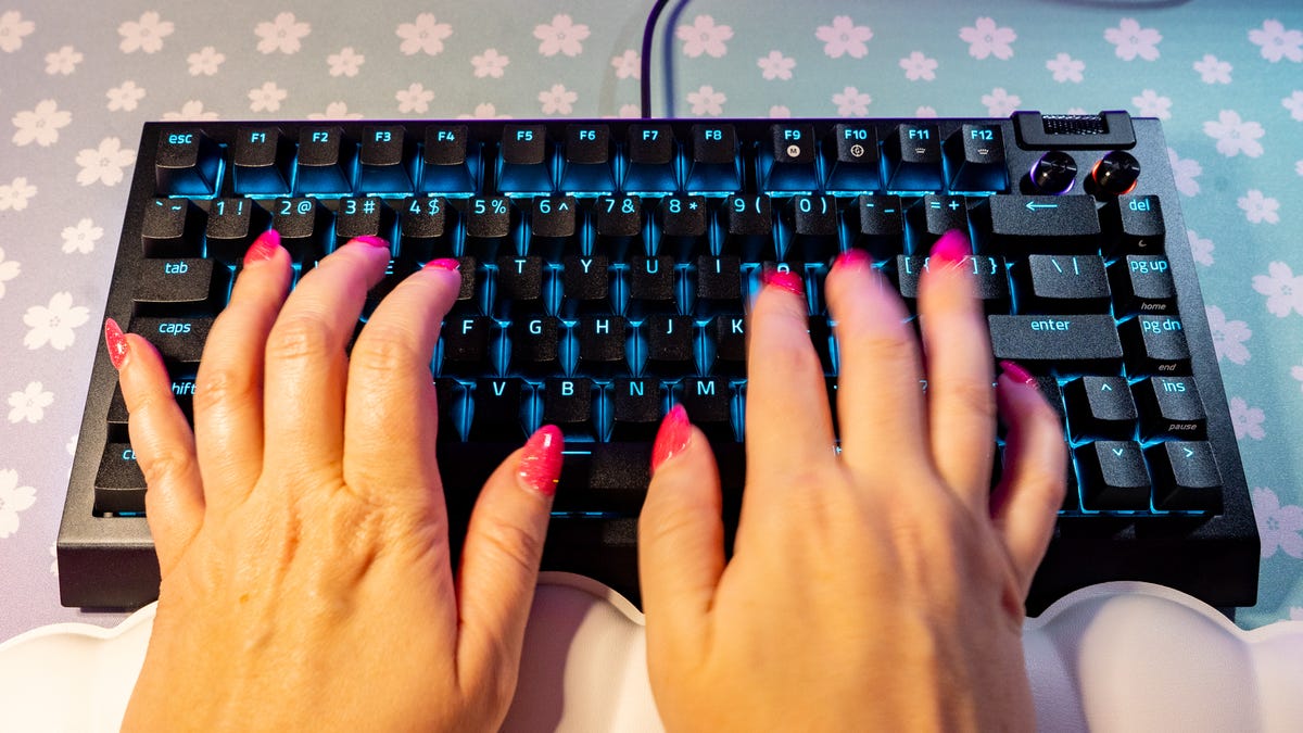 Το Razer έκανε το ντεμπούτο του BlackWidow V4, Hot-Swap Mechanical Gaming Keyboard
