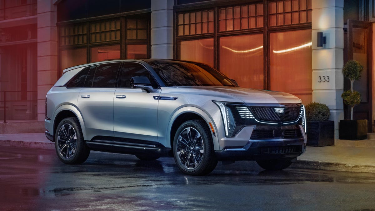 Το νέο Cadillac Escalade IQ δεν θα έχει Apple CarPlay, Android Auto
