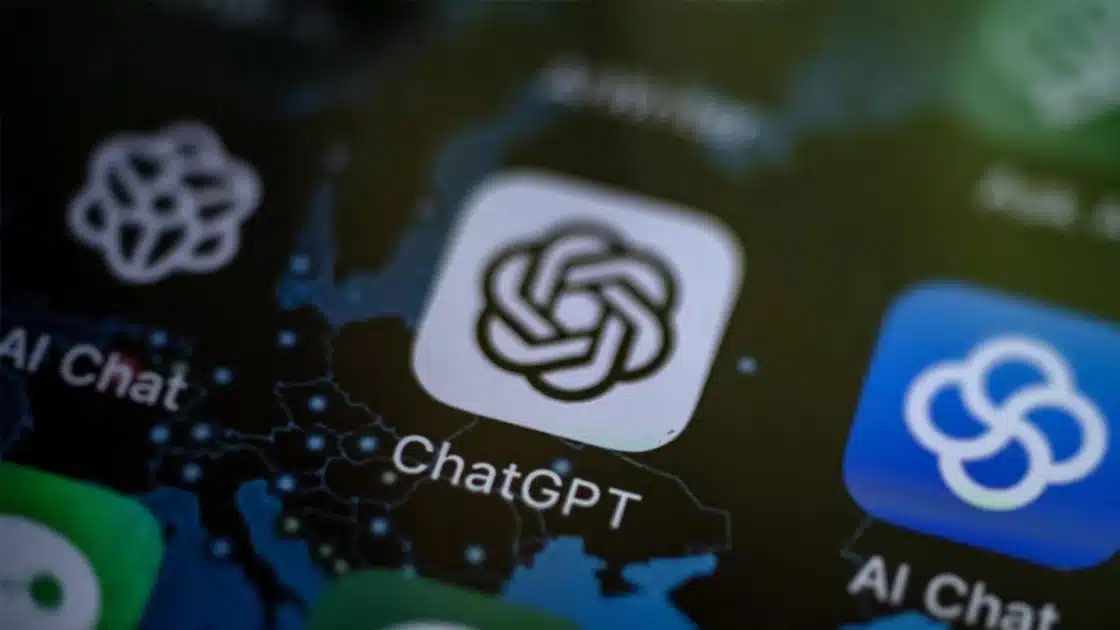 ChatGPT: Μείωση στη χρήση του για τρίτο συνεχόμενο μήνα