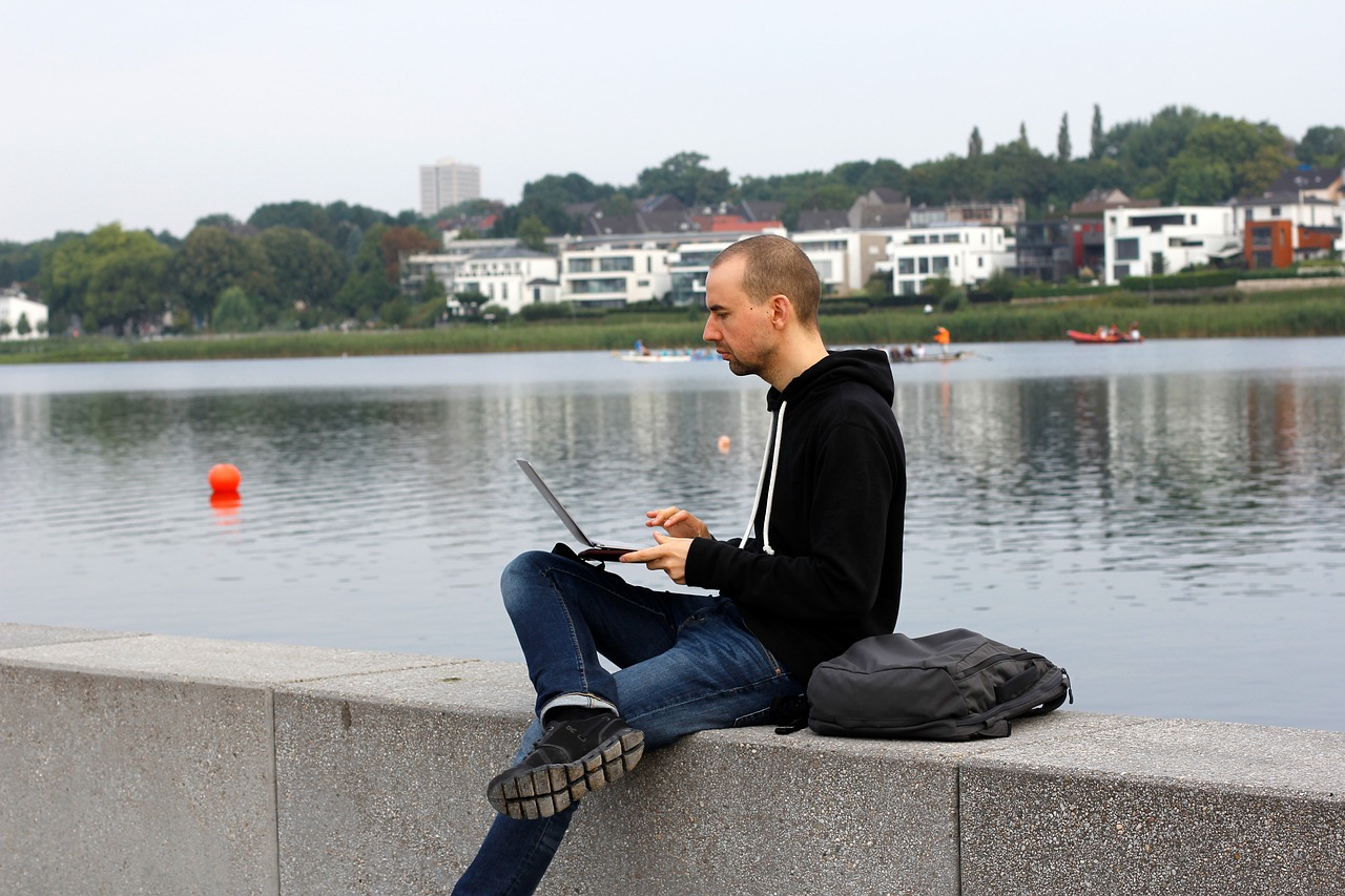 Digital nomads: Στη 17η θέση της λίστας των τοπ προορισμών η Αθήνα - Οικονομικός Ταχυδρόμος