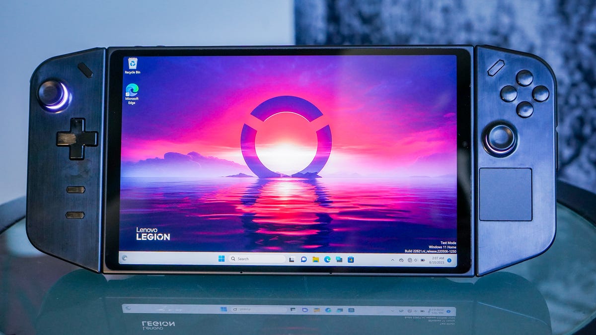 Lenovo Legion Go Hands-on—Ένας φορητός υπολογιστής παιχνιδιών σε φορητή μορφή
