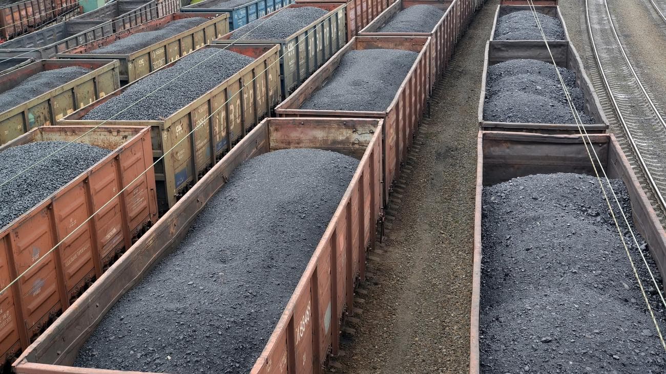 In the US, around 70 percent of coal travels by rail.