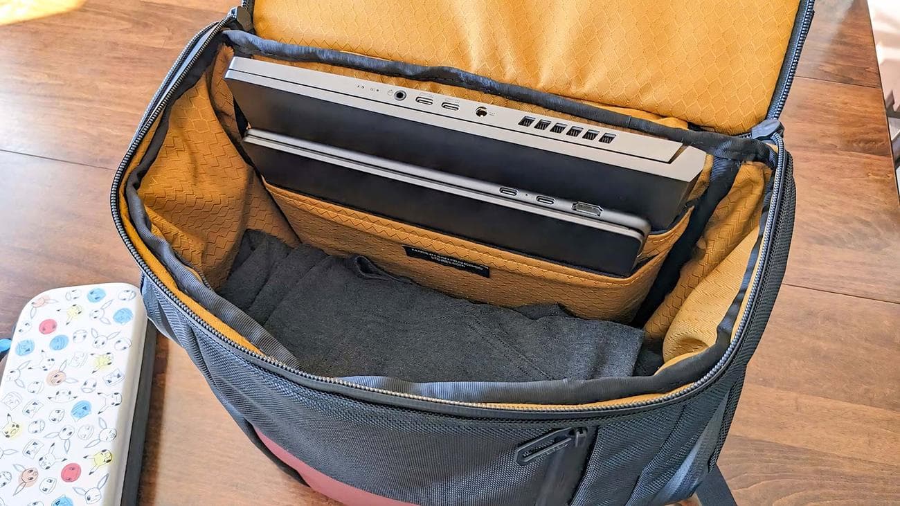 Τσέπες για laptop Waterfield Air Porter Travel Backpack.